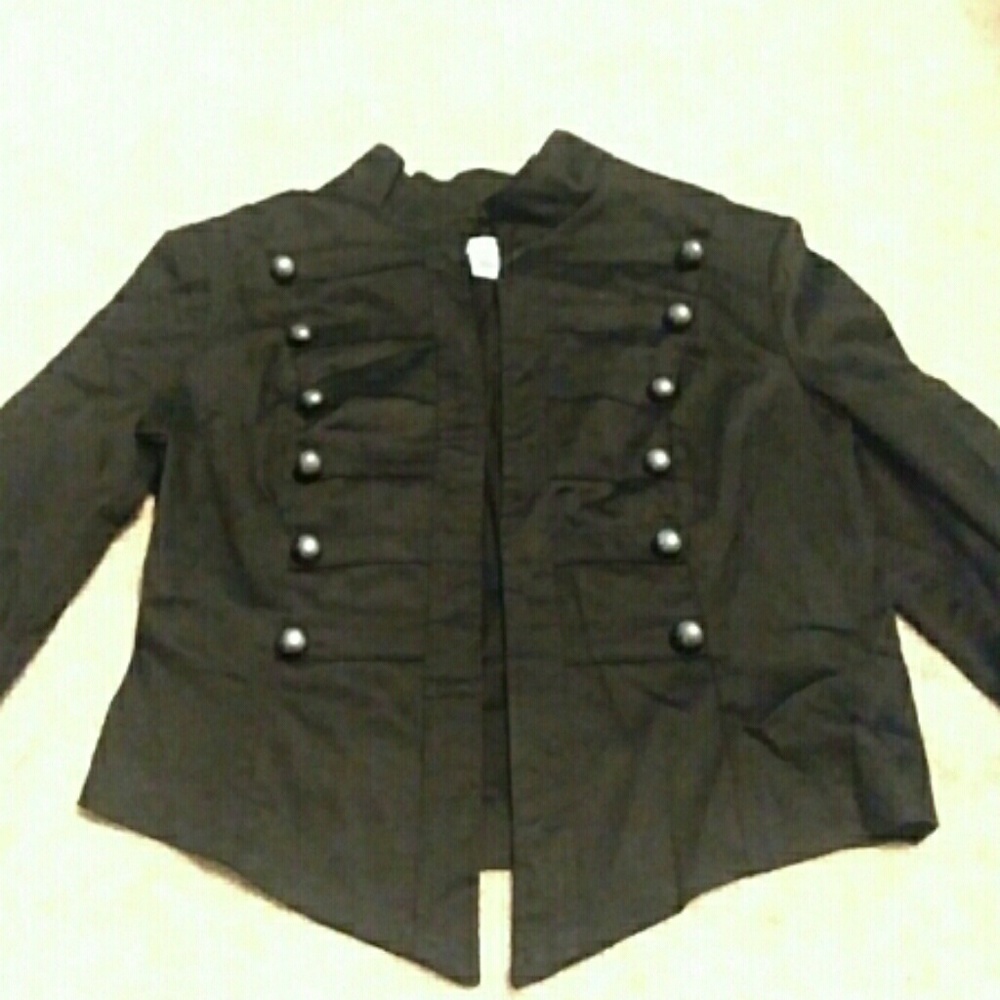 Military cropped style vest